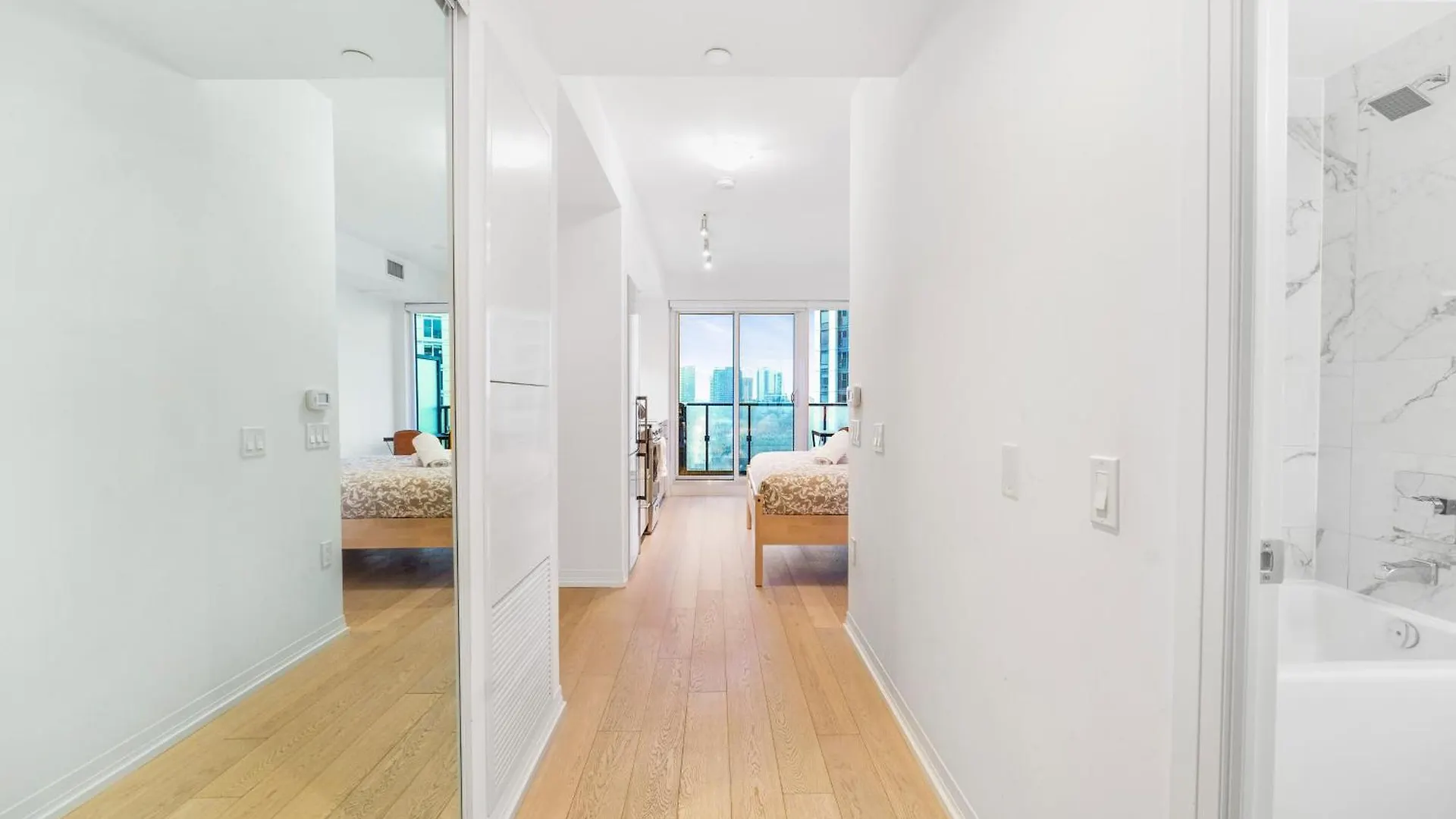 251 Jarvis St - Steps To Eaton Centre - Monthly Stays Only 多伦多 加拿大
