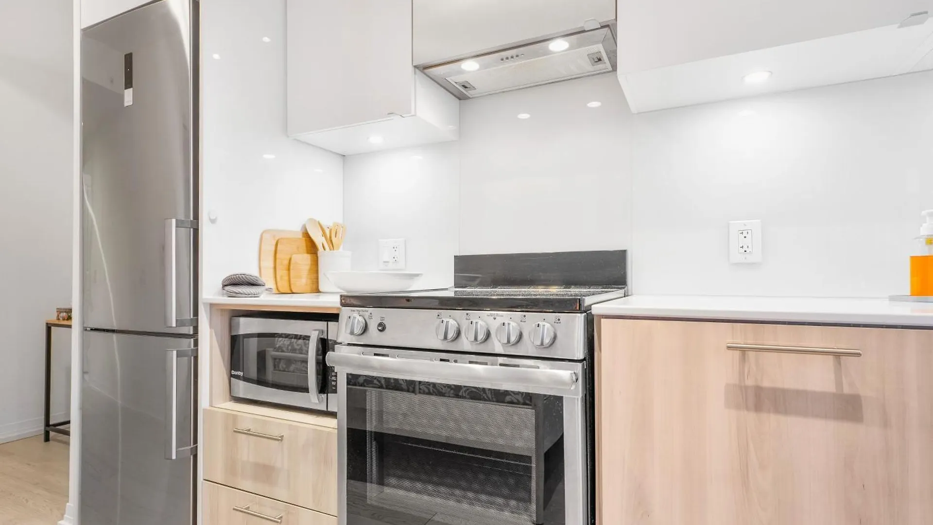 251 Jarvis St - Steps To Eaton Centre - Monthly Stays Only Toronto Appartamento